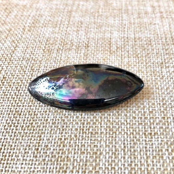 ⭐️ 5 for $25 Ceramic Mother-Of-Pearl Vintage Brooch - Picture 1 of 10